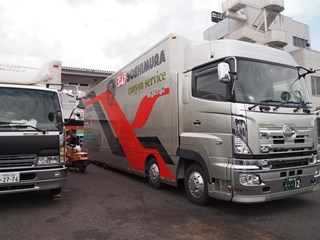 YOSHIMURAトラック