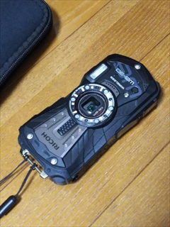 カメラ　WG-30W