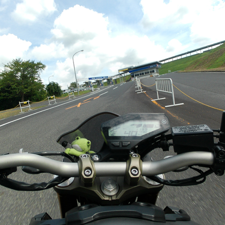 岡山国際サーキット　メインゲート