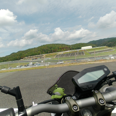 岡山国際サーキット　Cパドック