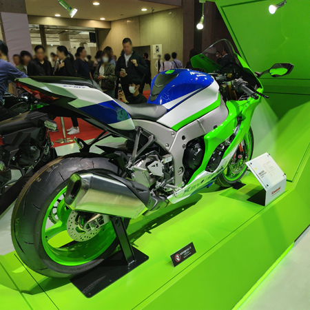 Kawasaki　ZX-4RR